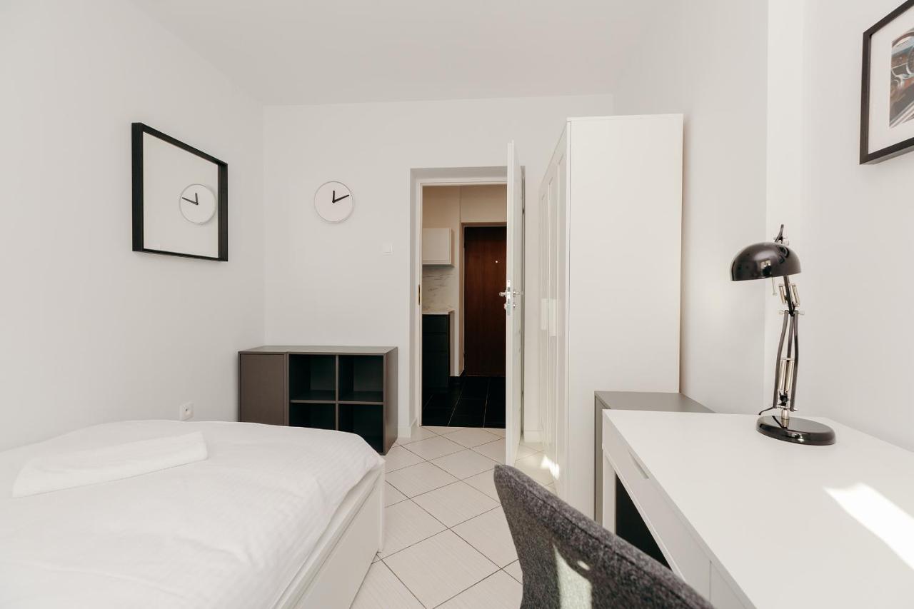 Apartment Shortstaypoland Jana Pawla Warschau